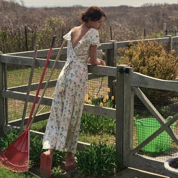 Doen_100% Silk Floral Ruffle-Sleeve Midi Dress in Cream - Picture 2 of 8